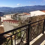 아파트 Stone House Overlooking The Delphic Landscape - Sea
