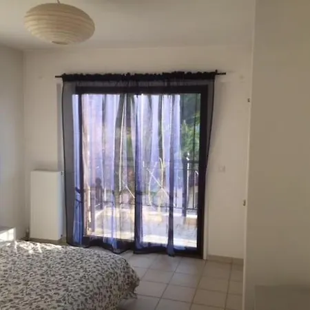 Stone House Overlooking The Delphic Landscape - Sea Delphes